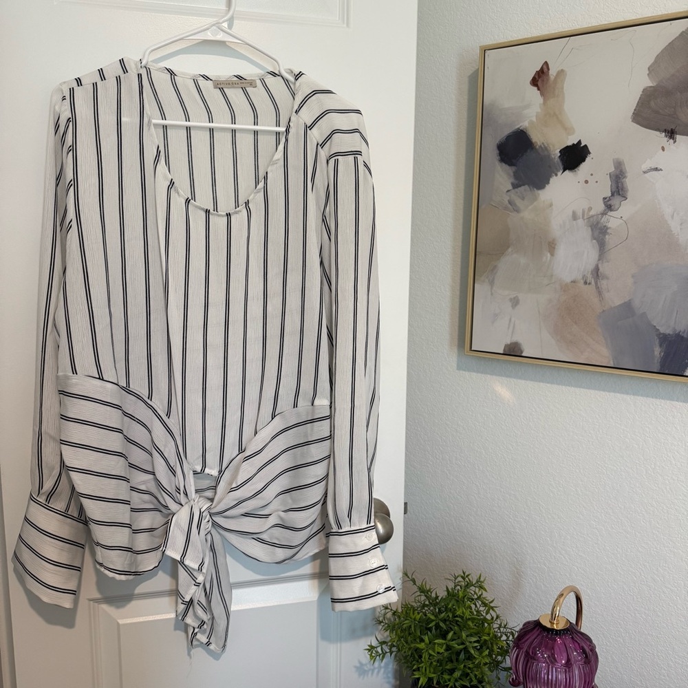 Active USA Black and White Striped Tie-Front Blouse Size 3X